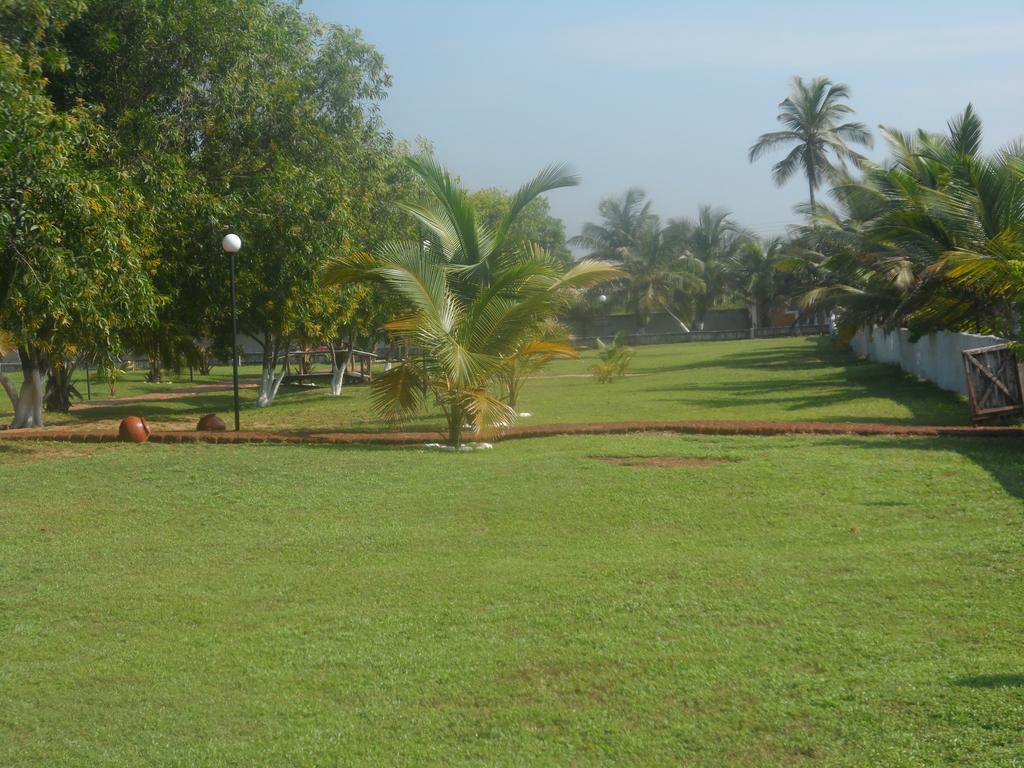 Legacy Tribe Beach Resort Prampram Экстерьер фото