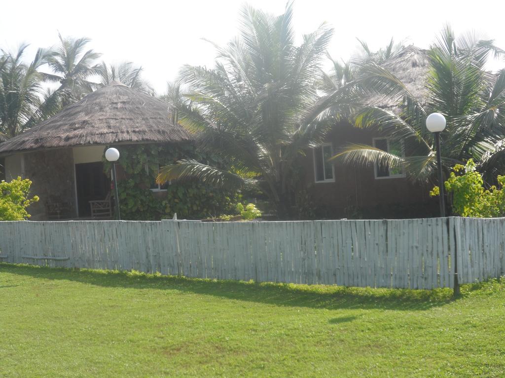 Legacy Tribe Beach Resort Prampram Экстерьер фото