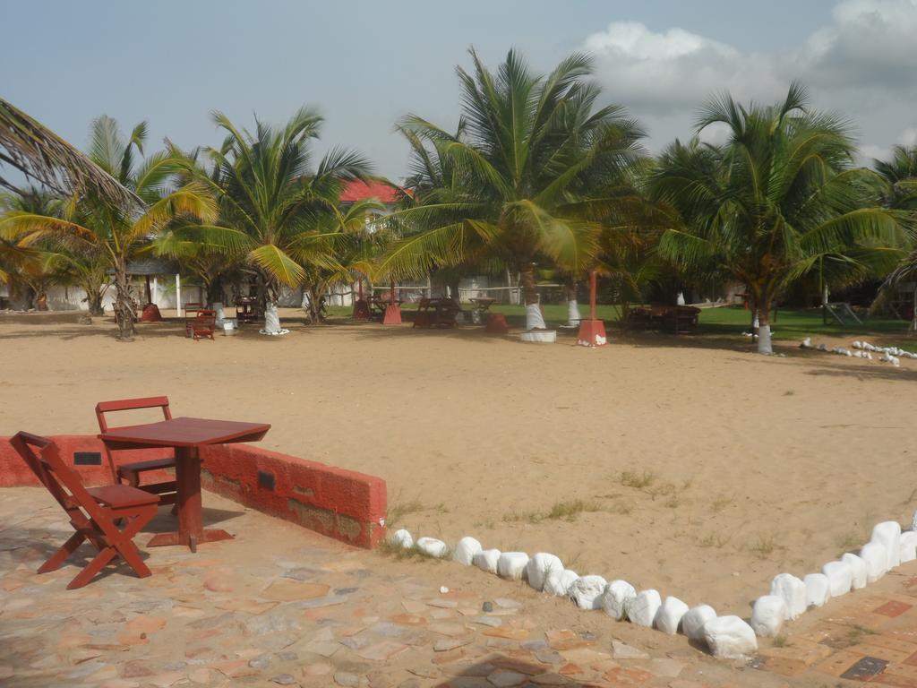 Legacy Tribe Beach Resort Prampram Экстерьер фото