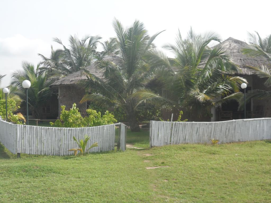 Legacy Tribe Beach Resort Prampram Экстерьер фото
